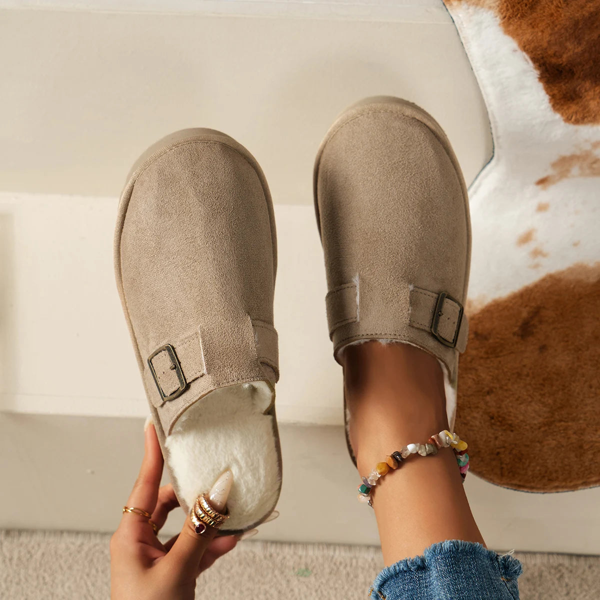 Women's Fashionable and Comfortable Thick-Soled Outdoor Commuting Indoor Warm Home Slippers for Autumn and Winter