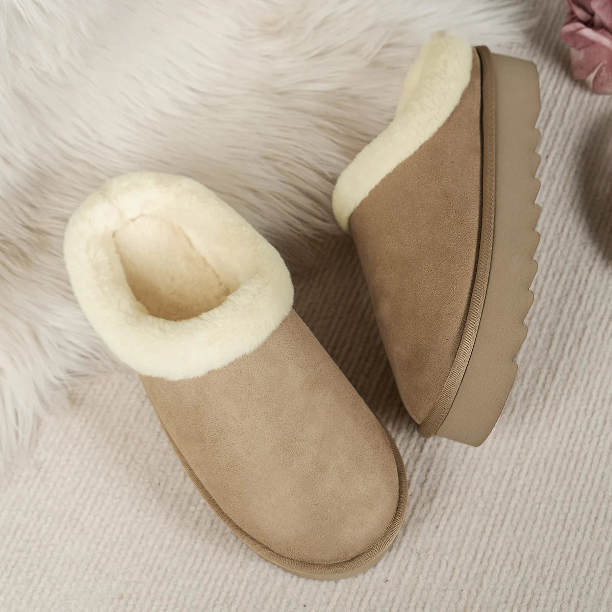 Winter Fashion Women's Fluffy Thick-Soled Casual Shoes, Thick-Soled Indoor Anti-Slip and Warm with Fur Lining